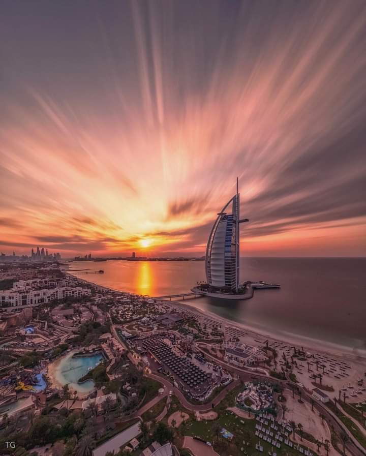 Дубай море